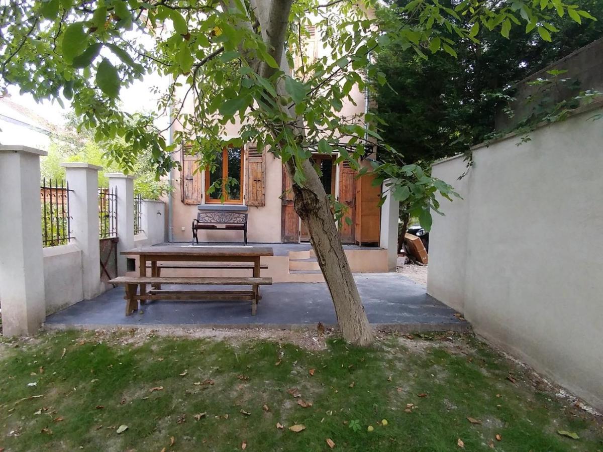 Maison Jardin Et Parking Prive Dans Grenoble Luaran gambar